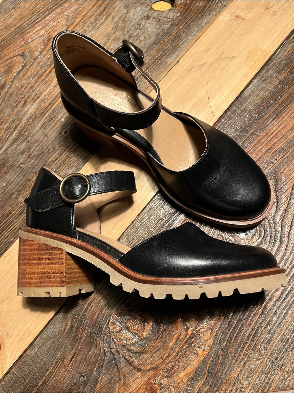 Seychelles Women's Lock and Key Leather Classic Mary Janes Size 7
